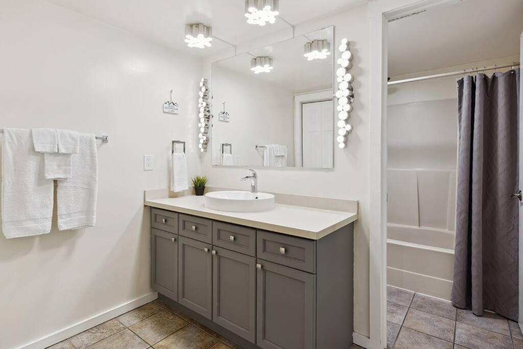 Appartamento Whispering Pines Escape Collingwood Esterno foto